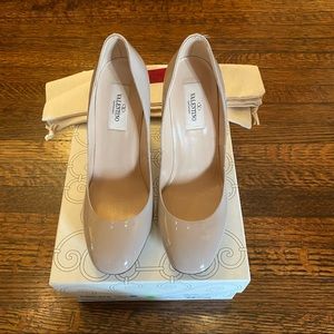Valentino Garavani Blush Leather Pumps size 37 or US 7